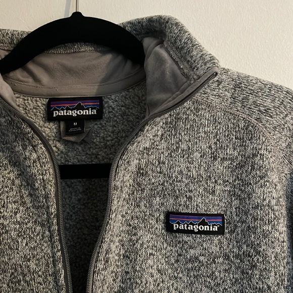 Patagonia Women’s Quarter Zip - Picture 2 of 6